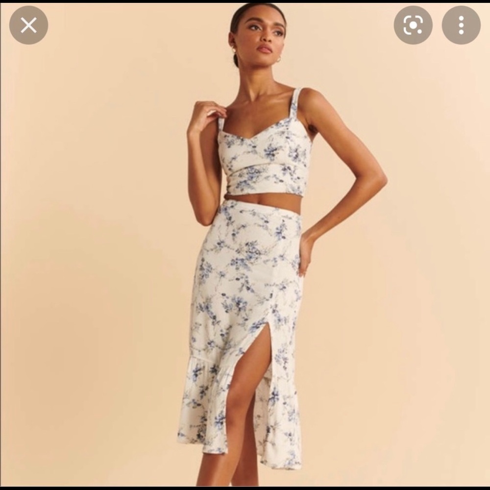 Abercrombie white and blue floral matching set midi skirt and crop top sz S